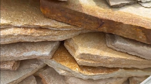 Плитняк златолит жёлтый золотистый для отмостки купить в Кашире