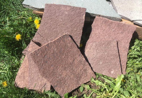 Плитняк лемезит бордовый для цоколя 1,5-2 см купить в Кашире