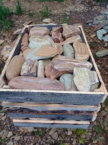 Златолит жёлтый, жёлто-зелёный глыбки и валуны для ланшафтного дизайна купить в Кашире