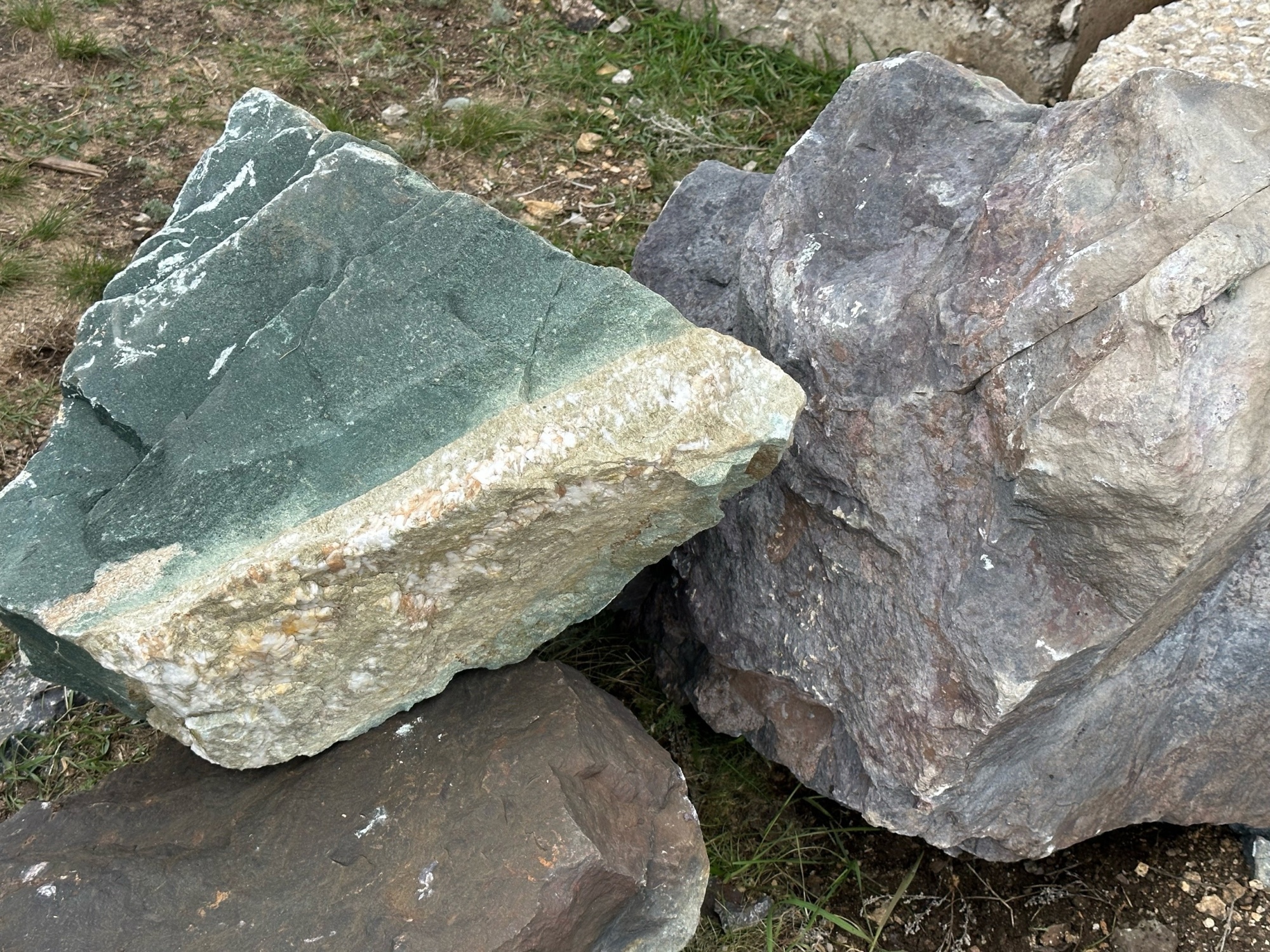 Камни для ландшафтного дизайна зелёные 10-60 килограмм купить в Кашире