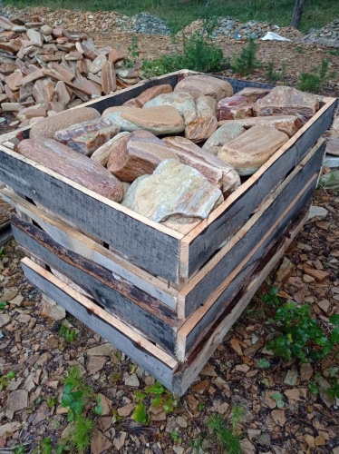 Златолит жёлтый, жёлто-зелёный глыбки и валуны для ланшафтного дизайна купить в Кашире