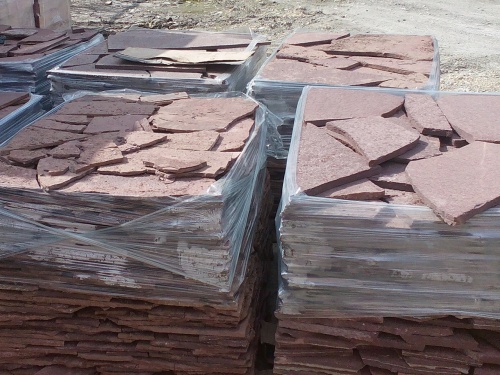 Плитняк лемезит бордовый для облицовки цоколя 20-25 мм  купить в Кашире