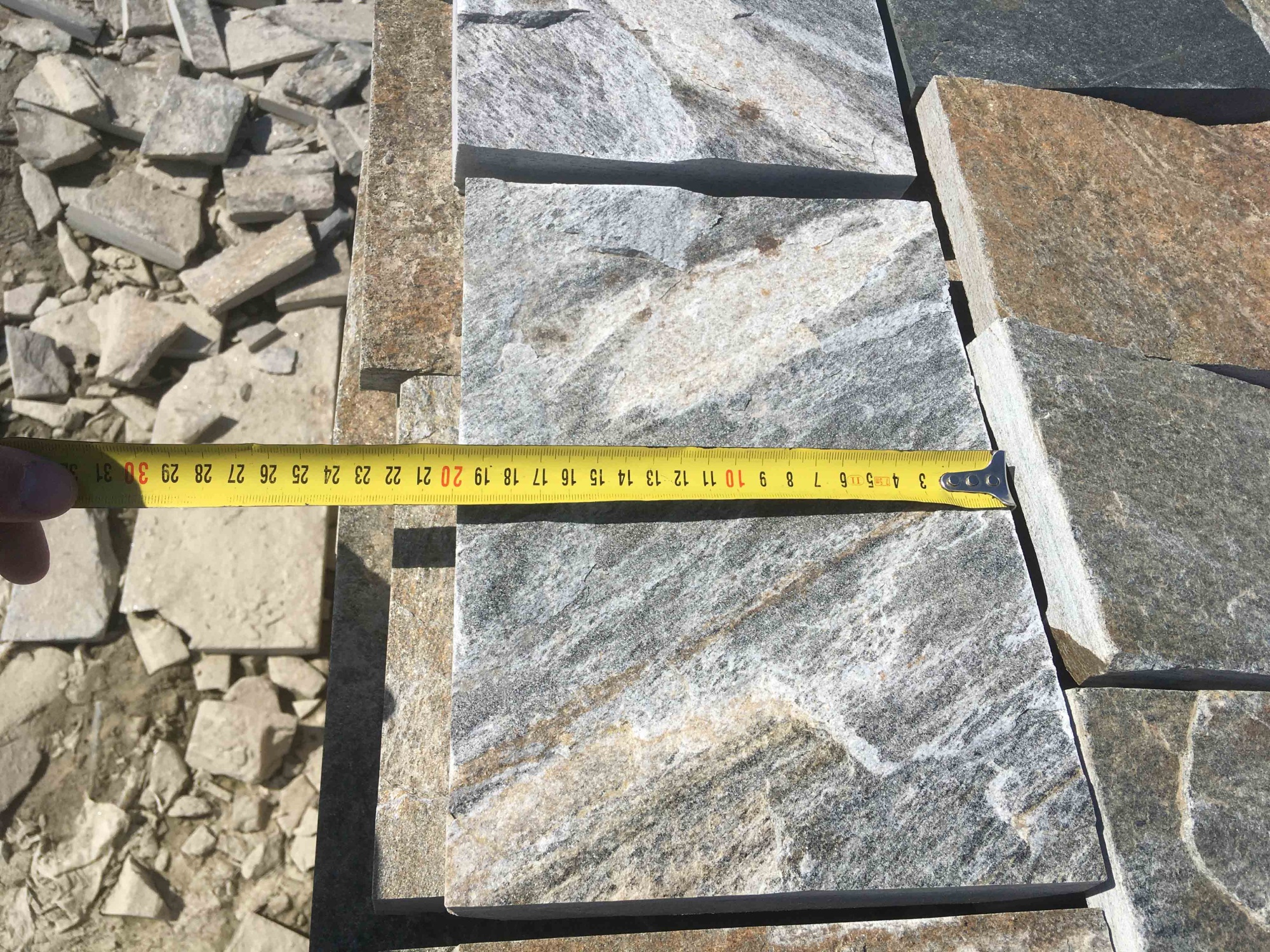 Плитка пилёная златолит Уральский для цоколя, отмостки купить в Кашире