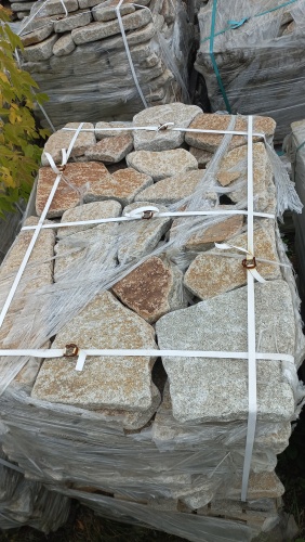 Плитняк галтованный гранитный для ландшафтного дизайна купить в Кашире