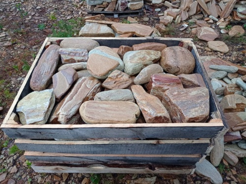 Златолит жёлтый, жёлто-зелёный глыбки и валуны для ланшафтного дизайна купить в Кашире