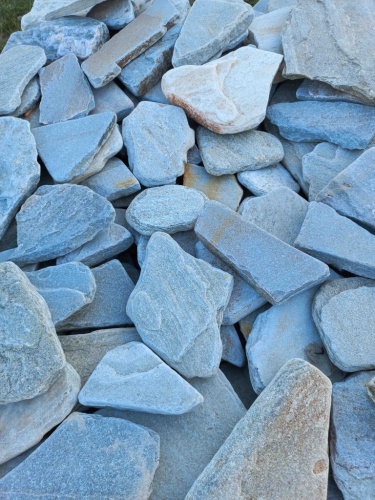 Плитняк златолит зелёный галтованный для цоколя купить в Кашире